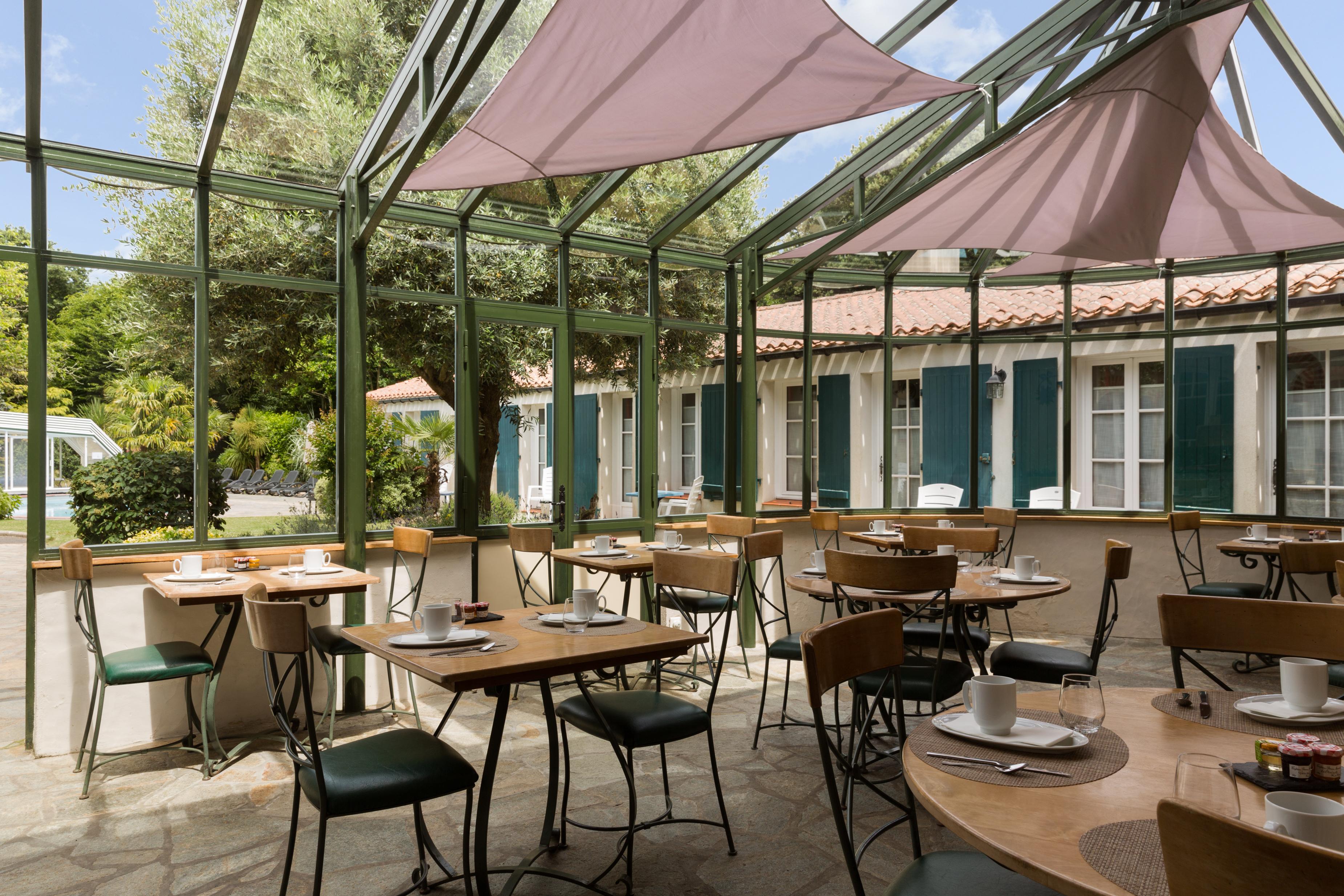 Domaine Le Martinet, The Originals Relais Otel Bouin  Dış mekan fotoğraf
