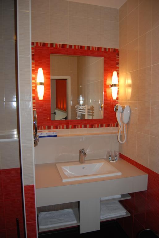 Domaine Le Martinet, The Originals Relais Otel Bouin  Dış mekan fotoğraf